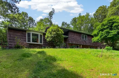 325 New Milford Rd E, Bridgewater, CT 06752