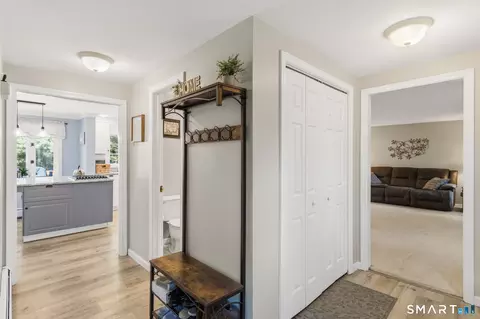 Entry Way - 169 Tom Swamp Rd, Hamden, CT 06518 photo 1 of 2