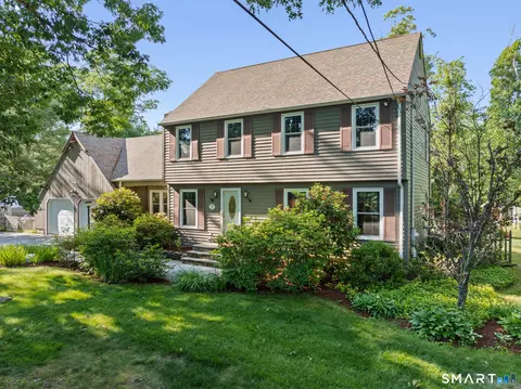 Exterior - 169 Tom Swamp Rd, Hamden, CT 06518 photo 2 of 6