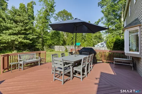 Exterior - 169 Tom Swamp Rd, Hamden, CT 06518 photo 3 of 6