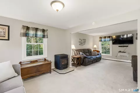 Living - 169 Tom Swamp Rd, Hamden, CT 06518 photo 1 of 1