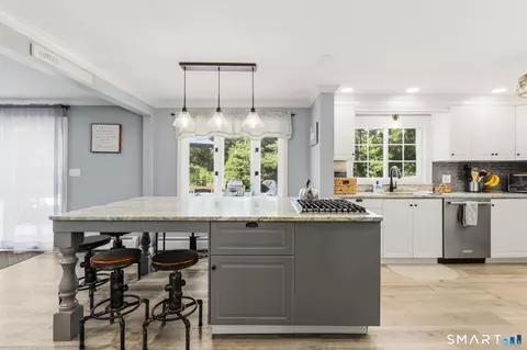 Kitchen - 169 Tom Swamp Rd, Hamden, CT 06518 photo 1 of 8