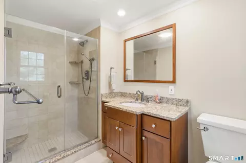 Bath - 169 Tom Swamp Rd, Hamden, CT 06518 photo 3 of 3