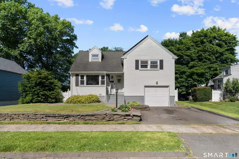 63 Bates St, Hartford, CT 06114