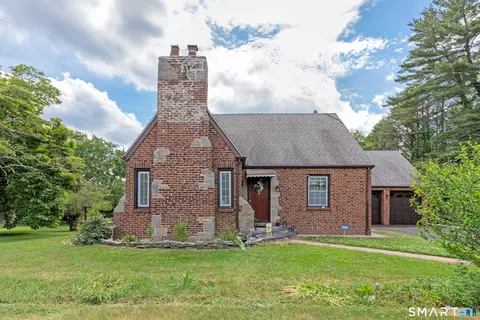 816 Woodruff Rd, Orange, CT 06477