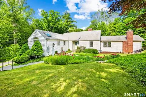 380 Lovely St, Avon, CT 06001
