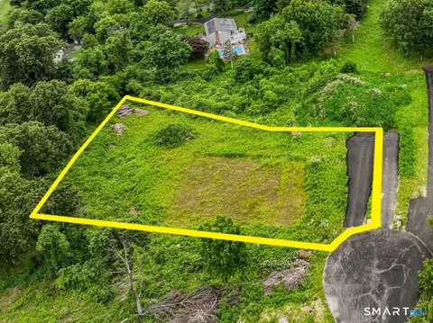 29 Stone Oak Dr, New Milford, CT 06776