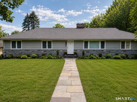 45 Frenchtown Rd, Trumbull, CT 06611
