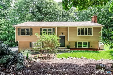 23 Cedar Hill Rd, Newtown, CT 06470