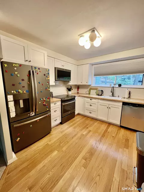 Kitchen - 225 Ledge Dr, Torrington, CT 06790 photo 2 of 4