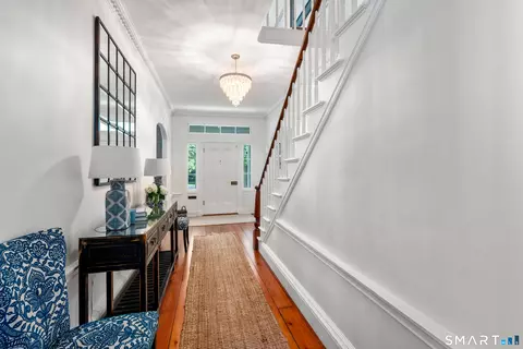 Entry Way - 281 N Main St, Suffield, CT 06078 photo 5 of 6