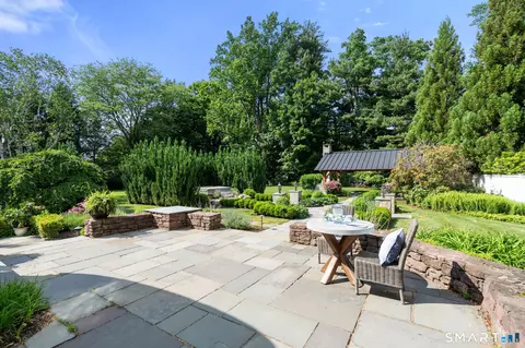 Exterior - 281 N Main St, Suffield, CT 06078 photo 5 of 10