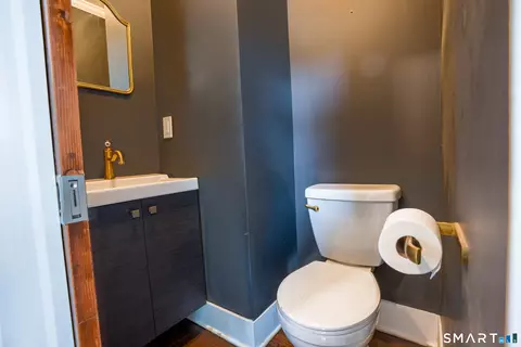 Bath - 106 Filbert St, Hamden, CT 06517 photo 1 of 3