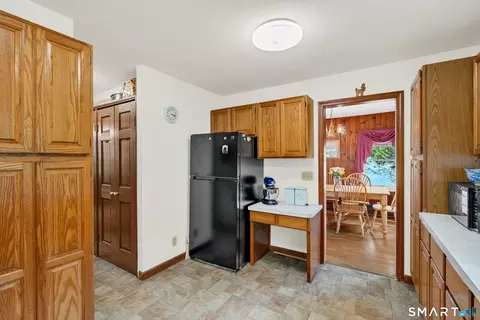 Kitchen - 16 Ledge Rd, Niantic, CT 06357 photo 4 of 4