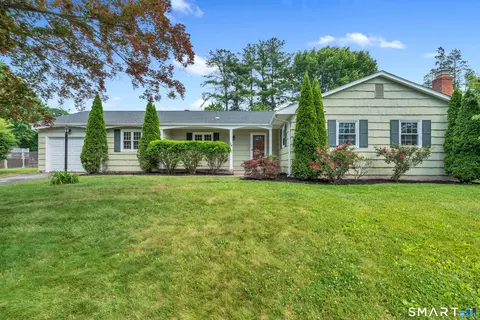 74 Summerset Dr, East Hartford, CT 06118
