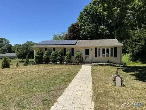 15 James Junior Ave, Killingly, CT 06239