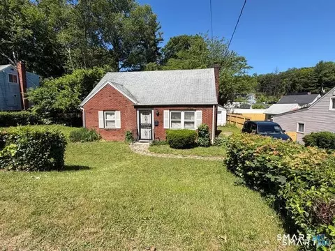 100 Melrose Dr, New Haven, CT 06513