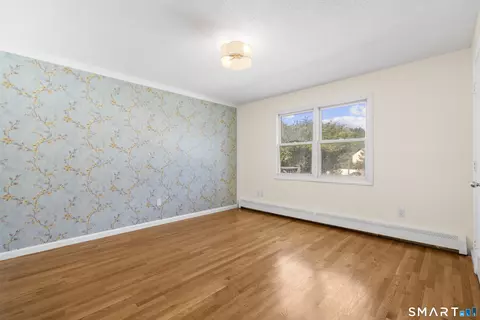 Bedroom - 39 Joseph Ln, Hamden, CT 06514 photo 3 of 5