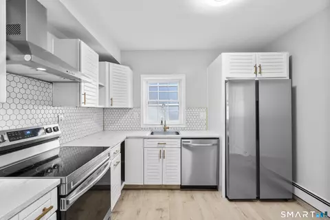 Kitchen - 39 Joseph Ln, Hamden, CT 06514 photo 4 of 4
