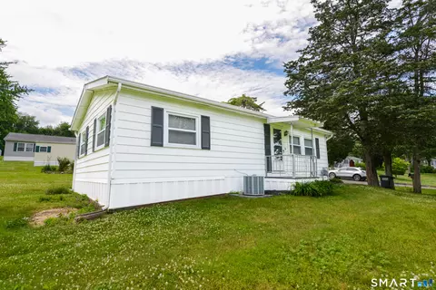 5 Cedar Grove Rd, Southington, CT 06489