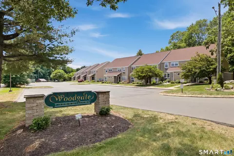1221 Washington St #8, Middletown, CT 06457