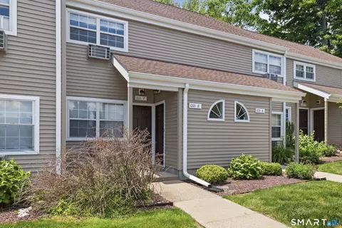 1221 Washington St #8, Middletown, CT 06457