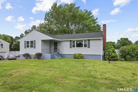 61 Hollister Dr, Rocky Hill, CT 06067