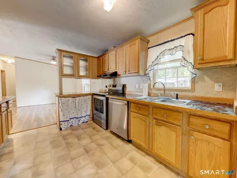 Kitchen - 38 Long Dr, Windham, CT 06256 photo 3 of 4