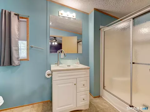Bath - 38 Long Dr, Windham, CT 06256 photo 1 of 2