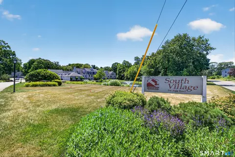 36 W Village Ct #36, Branford, CT 06405