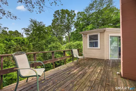 Exterior - 17 Hunters Path, Clinton, CT 06413 photo 6 of 8