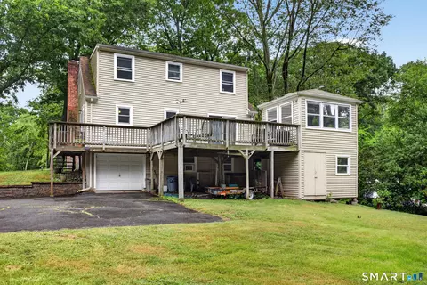 Exterior - 17 Hunters Path, Clinton, CT 06413 photo 8 of 8