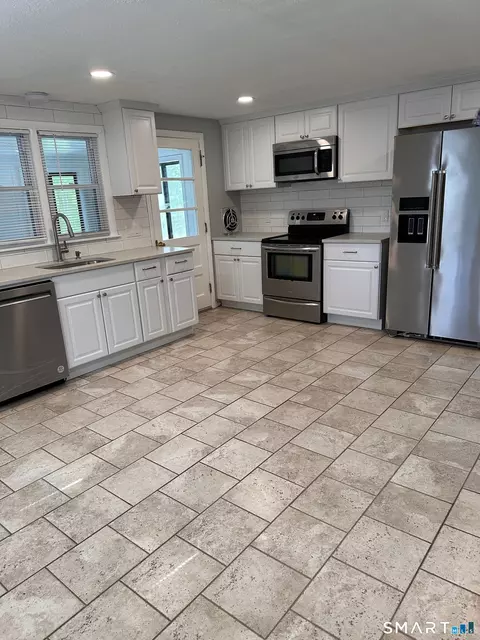 Kitchen - 665 Bloomfield Ave, Windsor, CT 06095 photo 2 of 2