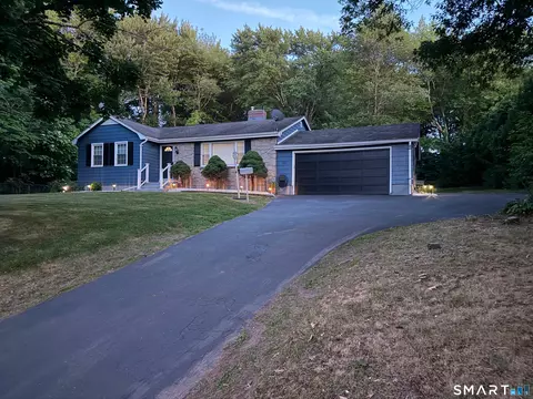 Exterior - 665 Bloomfield Ave, Windsor, CT 06095 photo 1 of 6