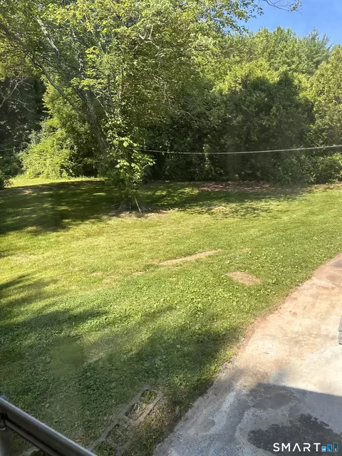Exterior - 665 Bloomfield Ave, Windsor, CT 06095 photo 3 of 6