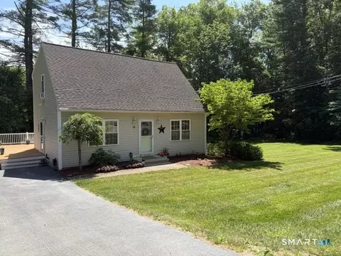 16 Walnut Rd, Woodstock, CT 06281