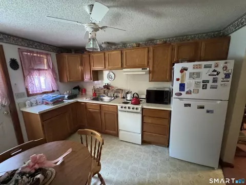 Kitchen - 94 Morin Ave, Killingly, CT 06239 photo 3 of 3