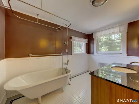 Bath - 64 Chestnut St, Windham, CT 06226 photo 3 of 3