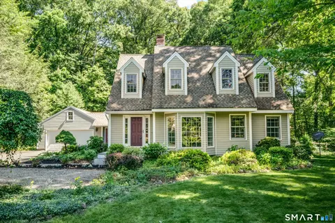 38 Hickory Hill Rd, Simsbury, CT 06070
