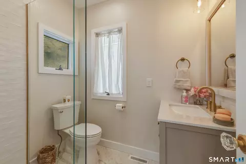 Bath - 31 Sols Point Rd, Clinton, CT 06413 photo 1 of 5