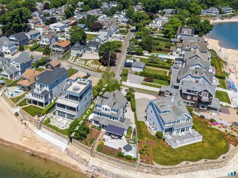 31 Sols Point Rd, Clinton, CT 06413