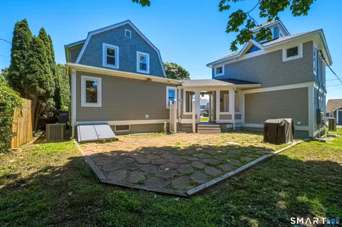 Exterior - 31 Sols Point Rd, Clinton, CT 06413 photo 5 of 9