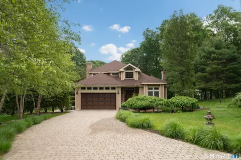 32 Staba Dr, Higganum, CT 06441