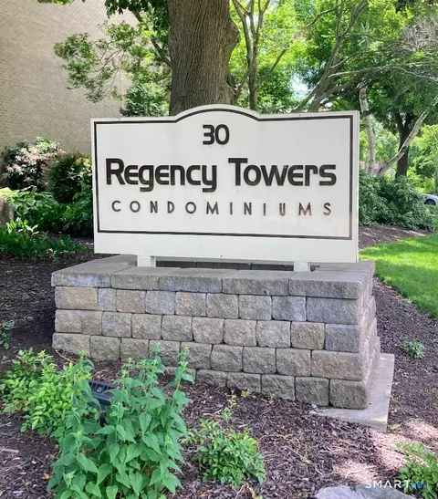 30 Woodland St #4D, Hartford, CT 06105