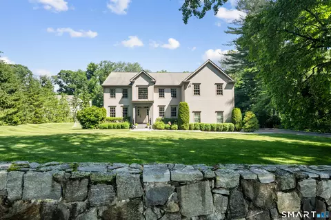 16 Overbrook Ln, Darien, CT 06820