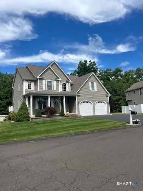 1 James Pl, Plainville, CT 06062