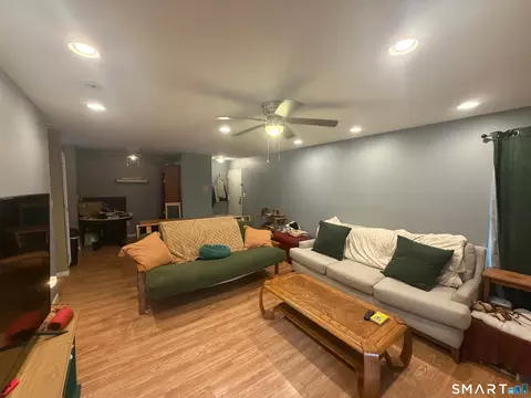 206 Woodland Dr #206, Cromwell, CT 06416