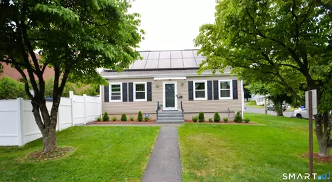 430 Berkeley Rd, Fairfield, CT 06825