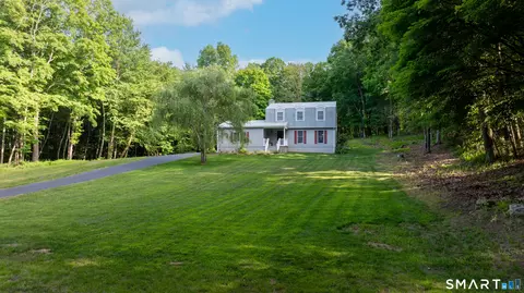 85 White Plains Rd, Norwich, CT 06360