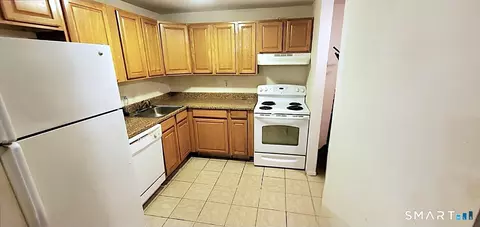155 Bull Hill Ln #303, West Haven, CT 06516